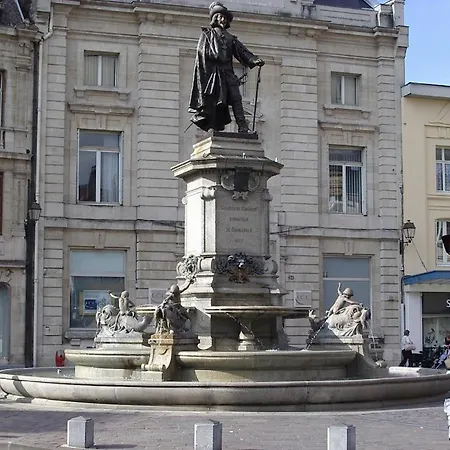 Budget Avec Parking Au Centre-ville